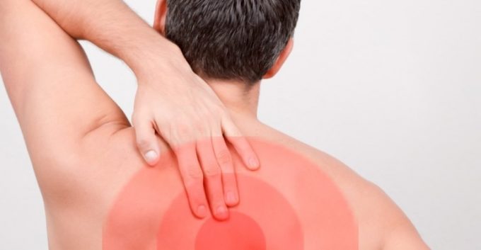 боль под лопаткой у мужчины